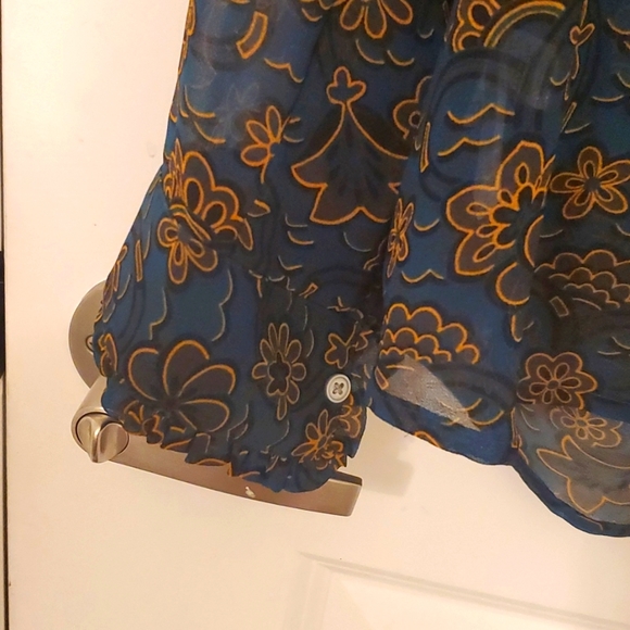 Loft Blouse - Picture 4 of 5